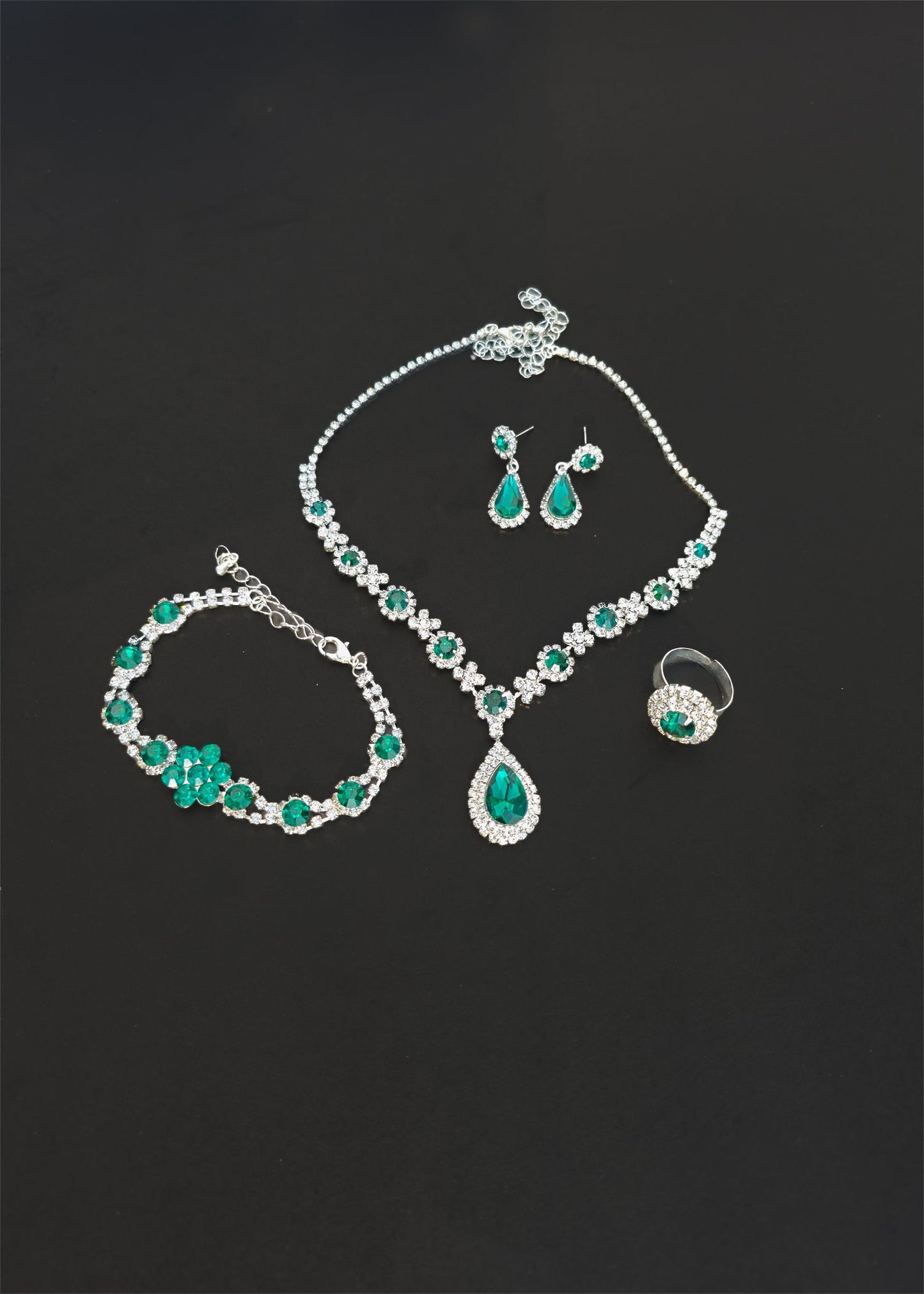 A Silver Elegance: Zircon Sparkle Jewellery Set (4-in-1)