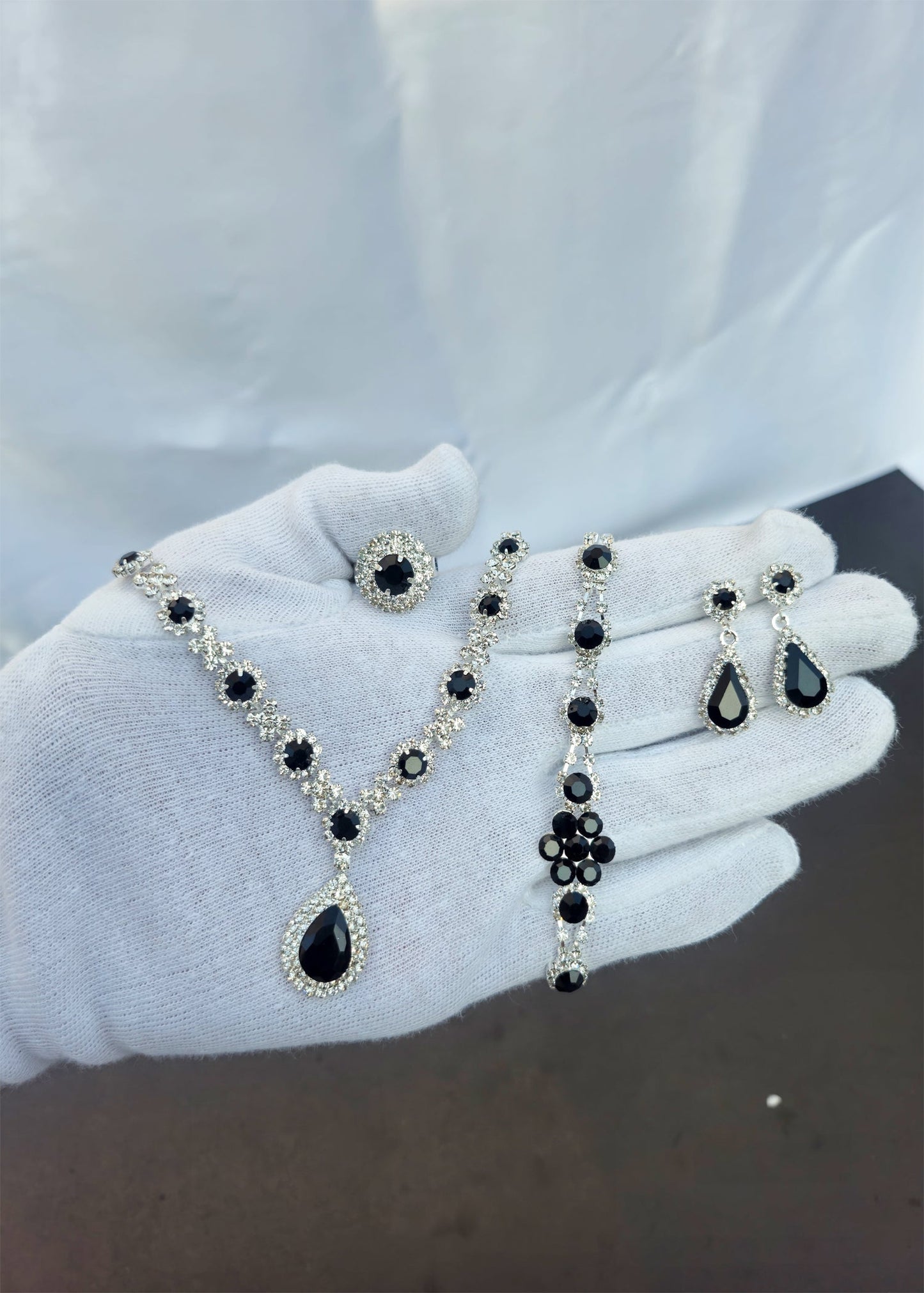 A Silver Elegance: Zircon Sparkle Jewellery Set (4-in-1)